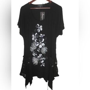 Red Coral Women’s Blouse - Size One - NWT.  6